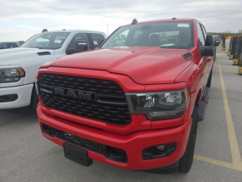 Used 2024 RAM 2500 Big Horn w/ Night Edition AWD/4WD image 3