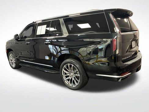 Certified 2024 Cadillac Escalade ESV Premium Luxury w/ Performance Package AWD/4WD image 35