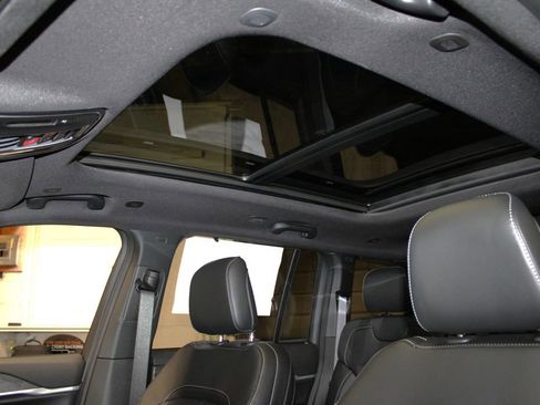 New 2025 Jeep Grand Cherokee Limited w/ Luxury Tech Group II image 27