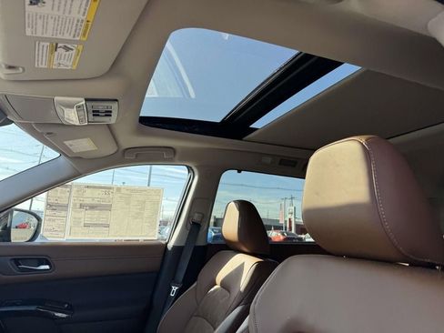 New 2026 Nissan Pathfinder Platinum image 28