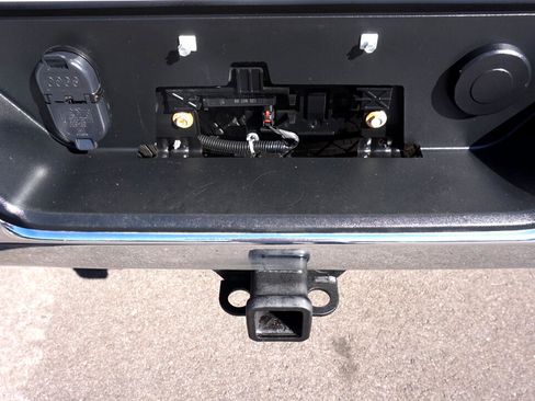 Used 2021 Chevrolet Silverado 1500 LT image 7