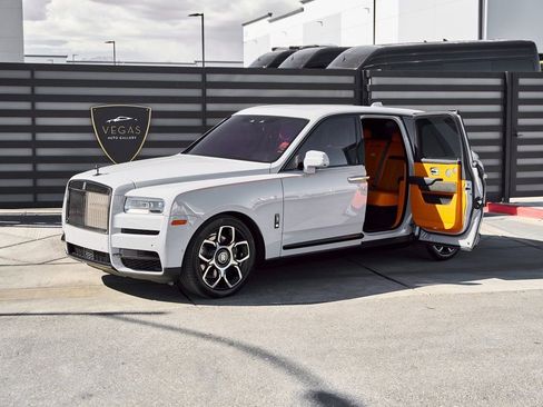 Used 2024 Rolls-Royce Cullinan Black Badge AWD/4WD image 15