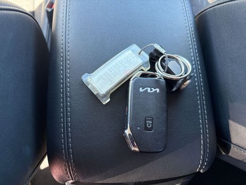 Used 2025 Kia Seltos S image 22