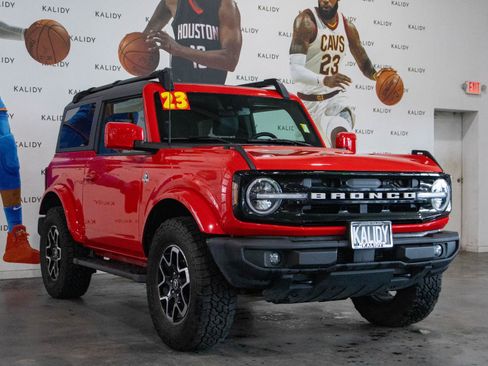 Used 2023 Ford Bronco Outer Banks AWD/4WD image 17