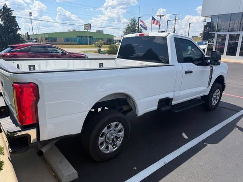 Used 2024 Ford F350 XLT AWD/4WD image 5
