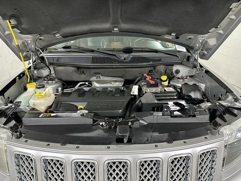 Used 2015 Jeep Compass Limited w/ Sun/Sound Group AWD/4WD image 27