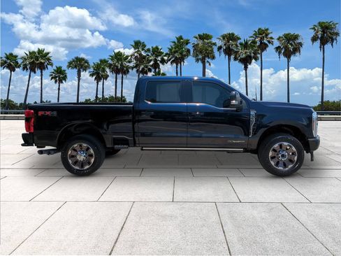 Used 2024 Ford F350 King Ranch w/ FX4 Off-Road Package AWD/4WD image 9
