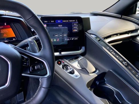 Used 2022 Chevrolet Corvette Stingray Coupe w/ 1LT RWD image 7