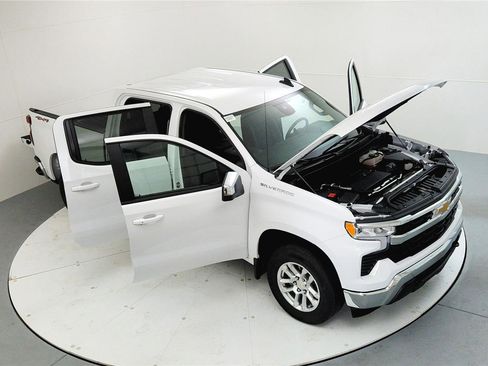 Used 2023 Chevrolet Silverado 1500 LT image 19