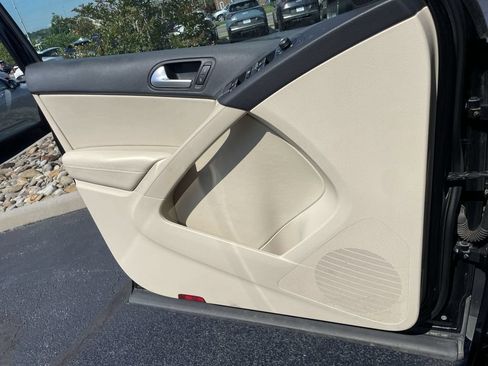 Used 2017 Volkswagen Tiguan Wolfsburg Edition AWD/4WD image 21