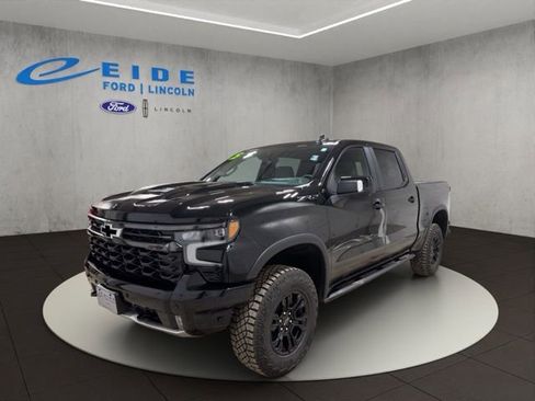Used 2025 Chevrolet Silverado 1500 ZR2 w/ Technology Package AWD/4WD image 5