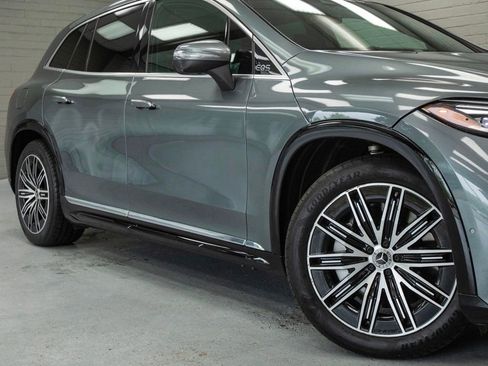 Used 2023 Mercedes-Benz EQS 580 4MATIC SUV w/ Exclusive Trim Package image 7