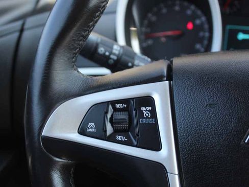 Used 2017 Chevrolet Equinox Premier w/ Enhanced Convenience Package AWD/4WD image 15