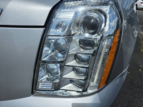 Used 2014 Cadillac Escalade Platinum AWD/4WD image 9