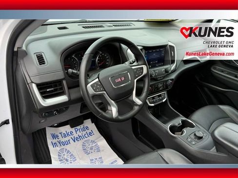 Used 2024 GMC Terrain SLT AWD/4WD image 21