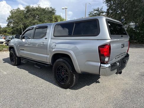 Used 2021 Toyota Tacoma SR5 RWD image 5