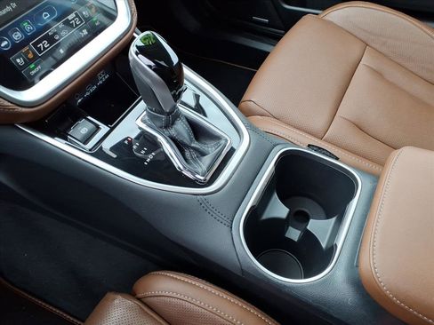 Certified 2025 Subaru Outback Touring w/ Popular Package #2 image 12