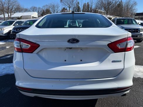 Used 2015 Ford Fusion SE image 6