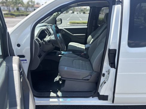 Used 2019 Nissan Frontier S RWD image 10