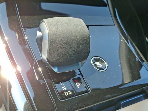 New 2025 Land Rover Range Rover Sport Dynamic SE image 10