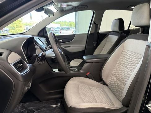 Certified 2021 Chevrolet Equinox LS w/ LS Convenience Package FWD image 19