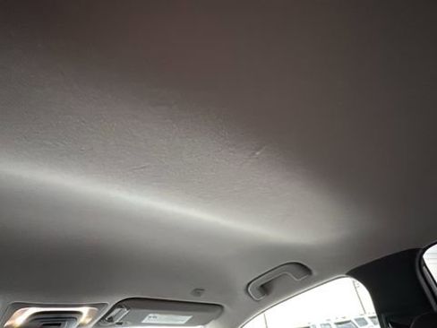 Used 2024 Toyota Corolla Cross LE image 9