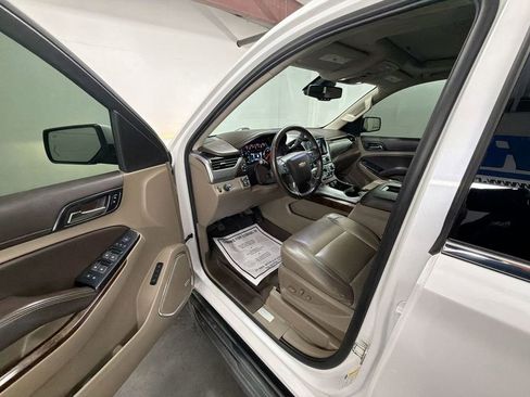 Used 2020 Chevrolet Suburban LT RWD image 10