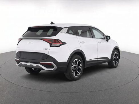 Used 2024 Kia Sportage LX AWD/4WD image 6