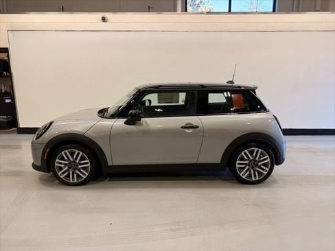 New 2026 MINI Cooper S image 2