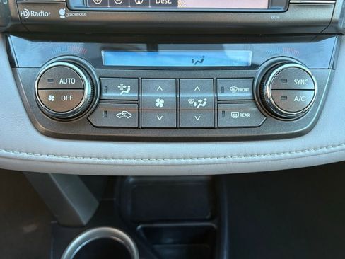 Used 2014 Toyota RAV4 XLE image 18