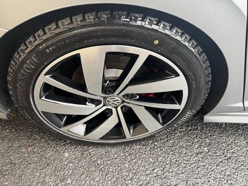 Used 2019 Volkswagen Jetta GLI image 36