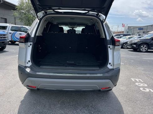 Used 2022 Nissan Rogue SV FWD image 14