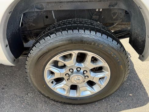 Used 2018 RAM 3500 Laramie Longhorn AWD/4WD image 12