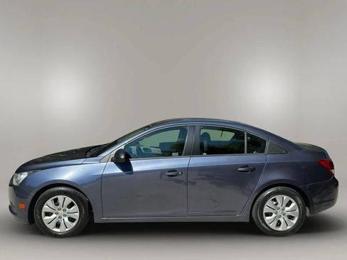 Used 2014 Chevrolet Cruze LS FWD image 5