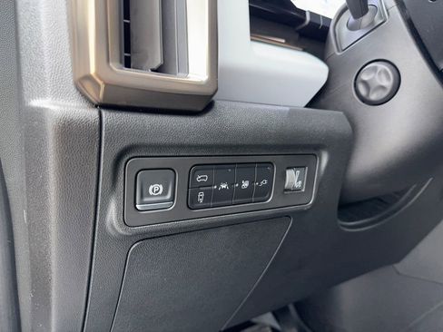 Used 2025 GMC Hummer EV 2X image 50