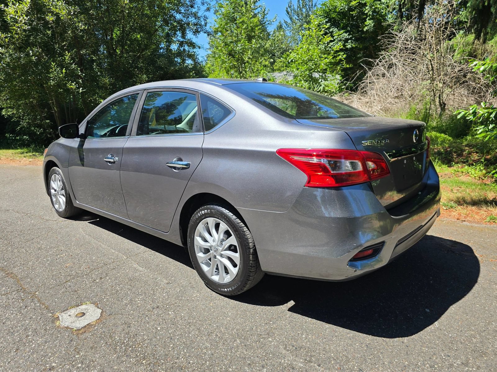 Used 2017 Nissan Sentra SV w/ Style Package FWD image 3