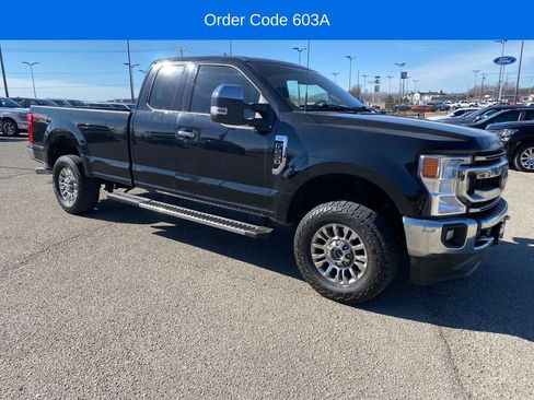 Used 2022 Ford F250 XLT w/ XLT Premium Package AWD/4WD image 8