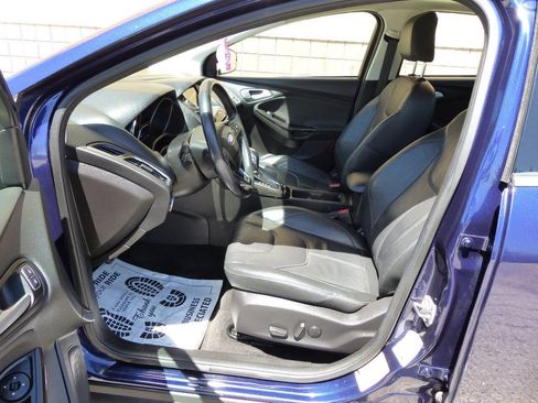 Used 2017 Ford Focus Titanium FWD image 23