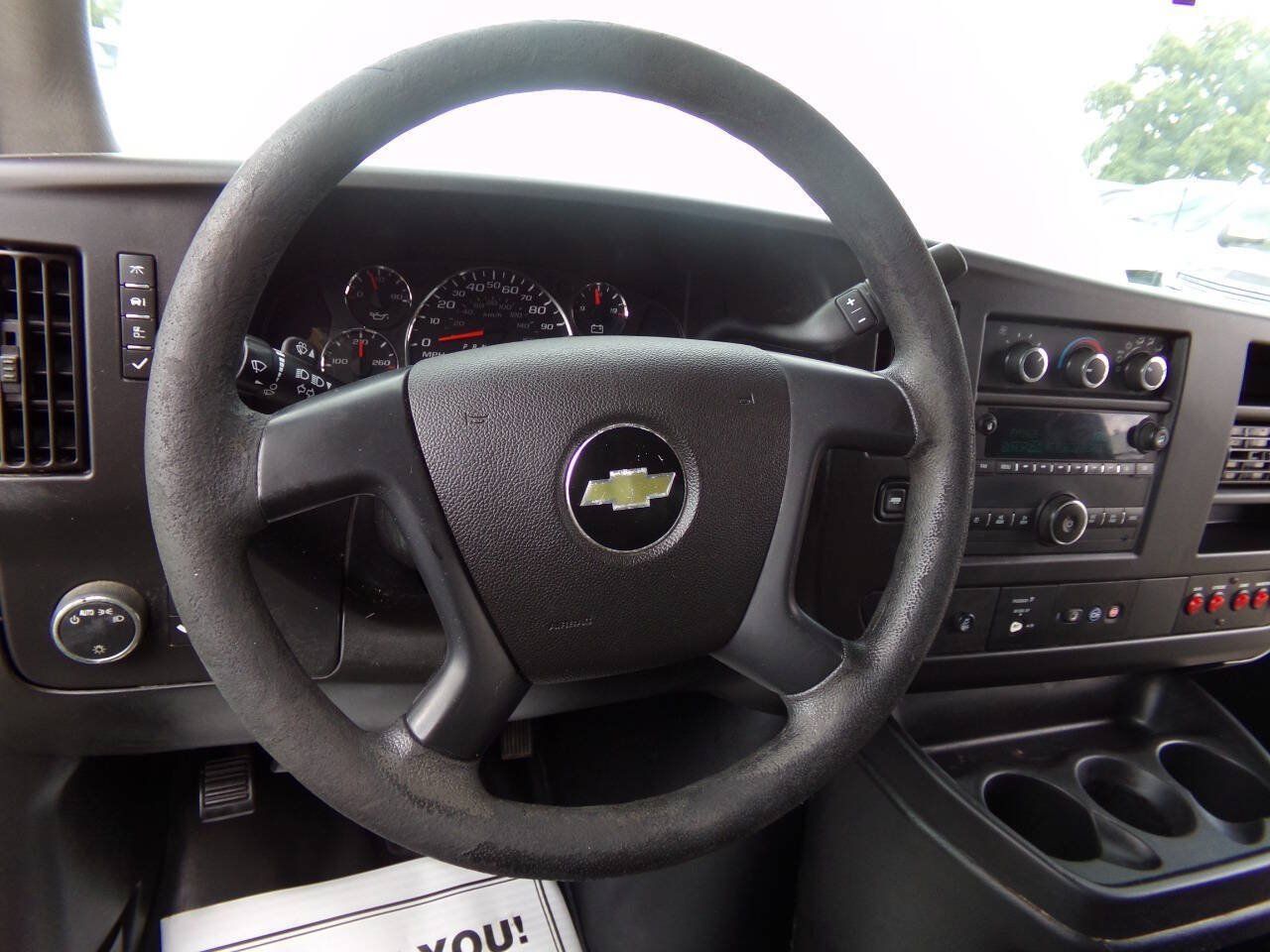 Used 2015 Chevrolet Express 2500 RWD image 37