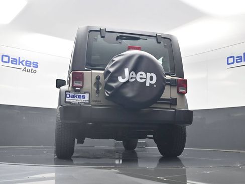 Used 2017 Jeep Wrangler Sport AWD/4WD image 32