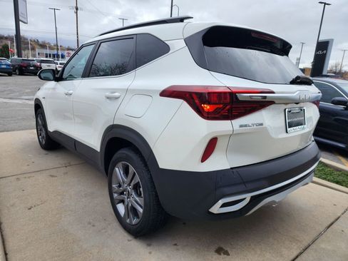 Certified 2023 Kia Seltos S image 7