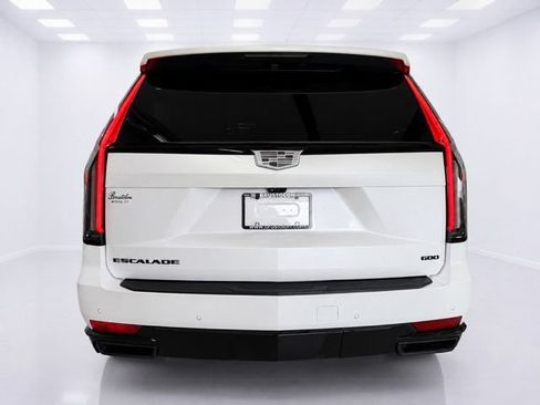Used 2023 Cadillac Escalade ESV Sport Platinum w/ LPO, ONYX Package AWD/4WD image 13