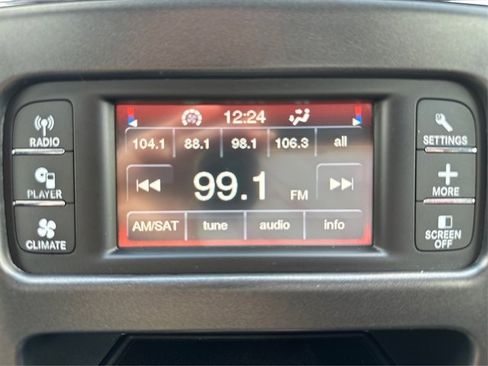 Used 2018 Dodge Journey SE w/ Connectivity Group FWD image 30