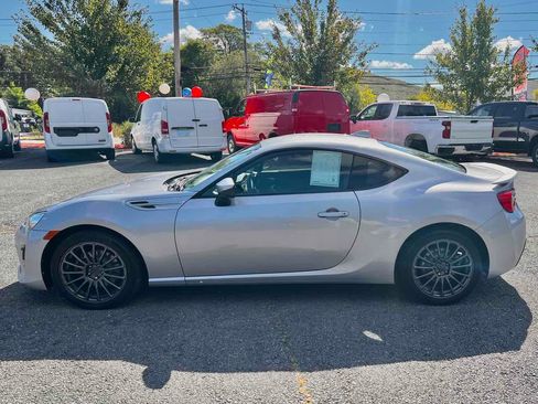 Used 2019 Toyota 86 image 4
