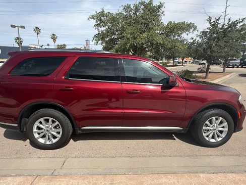 Used 2021 Dodge Durango SXT AWD/4WD image 5