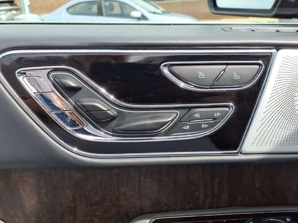 Used 2024 Lincoln Navigator L Black Label AWD/4WD image 16