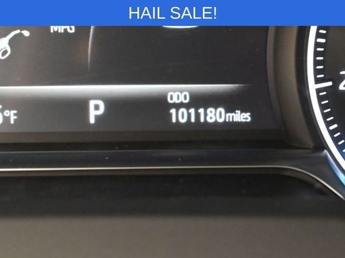 Used 2021 Toyota Venza XLE w/ Softex Package image 19