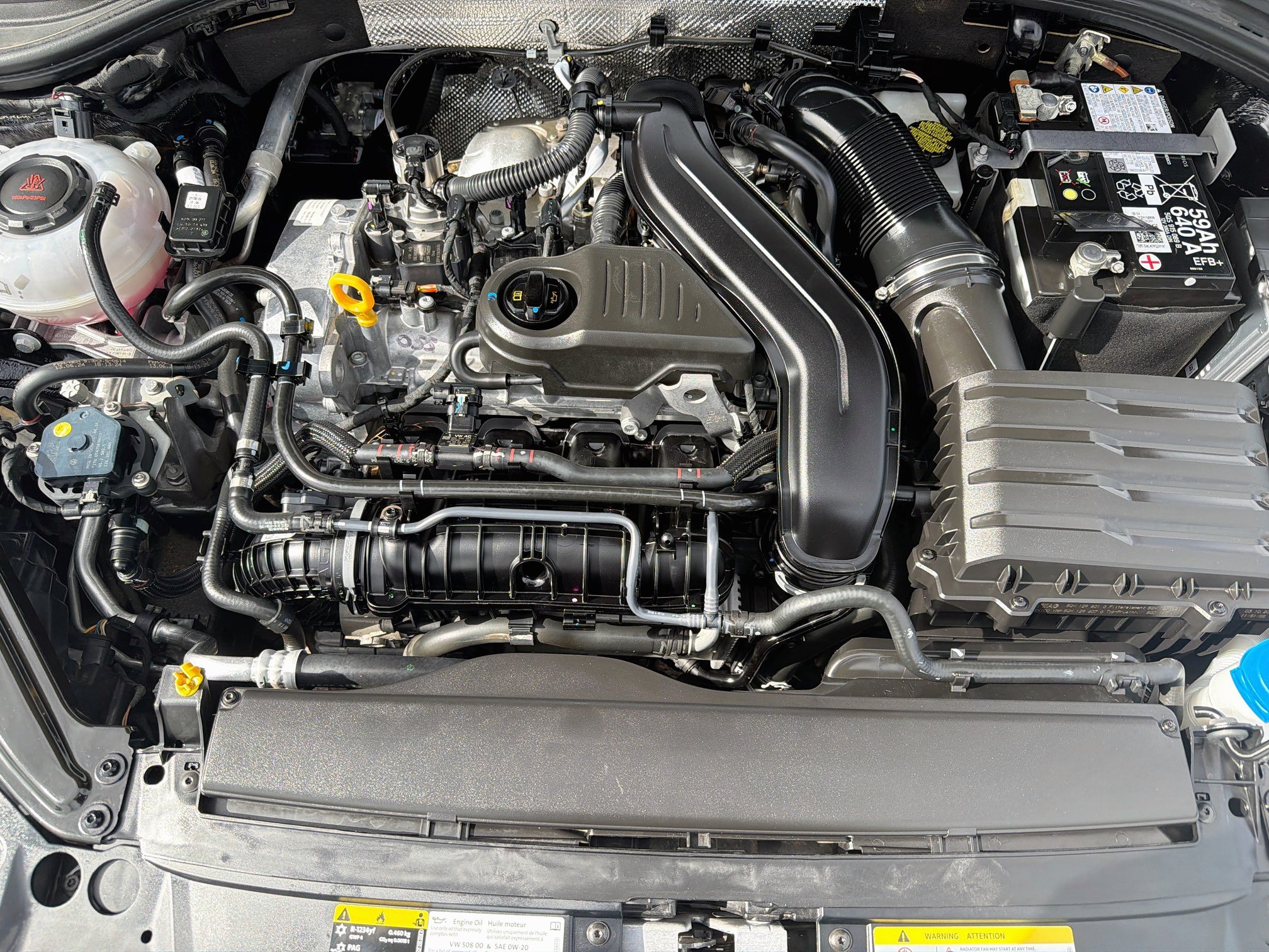 Used 2025 Volkswagen Jetta SE FWD image 33