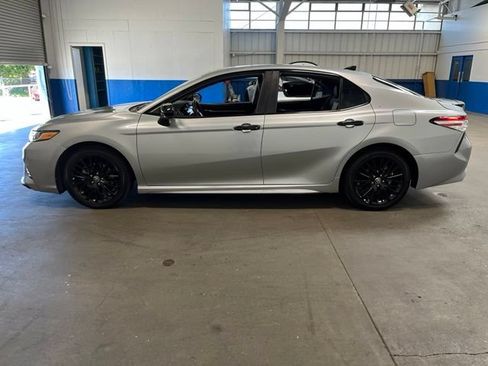 Used 2020 Toyota Camry SE AWD/4WD image 6