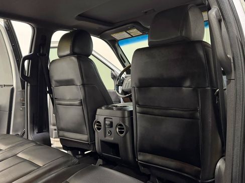 Used 2014 Ford F250 Platinum w/ FX4 Off-Road Package AWD/4WD image 16